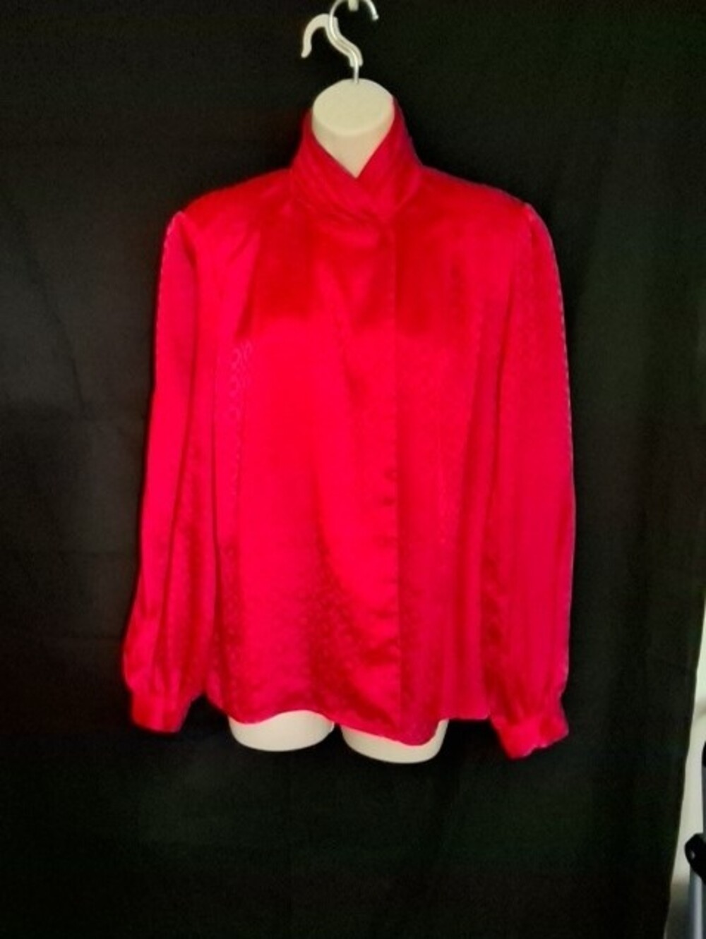 Anne Klein Vibrant Red Women's Blouse. Double Flap Size 10